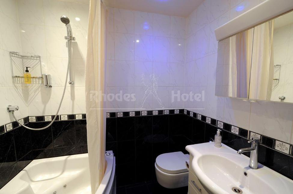 Rhodes Hotel Лондон Екстер'єр фото
