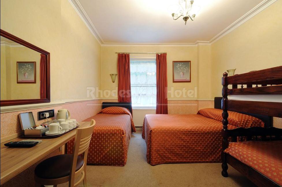 Rhodes Hotel Лондон Екстер'єр фото